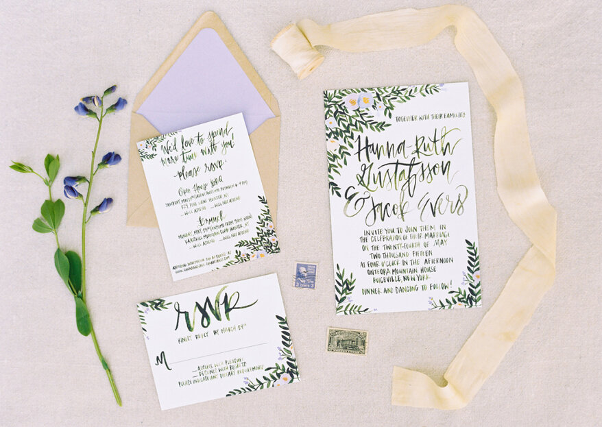 10 hermosos ejemplos de tarjetas de invitación para bodas que te inspirarán