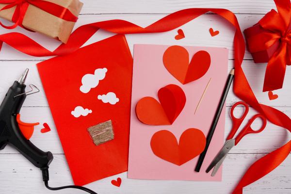 15 ideas de regalos románticos para sorprender a tu novia
