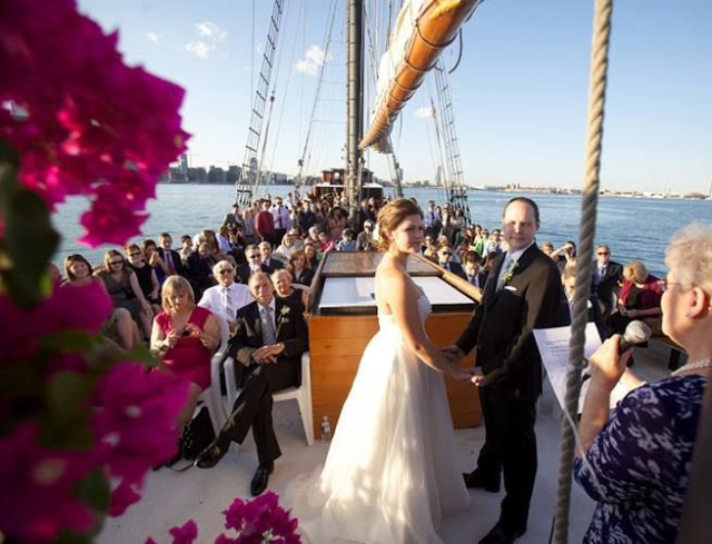 Boda en yate: una celebración náutica llena de elegancia y romance