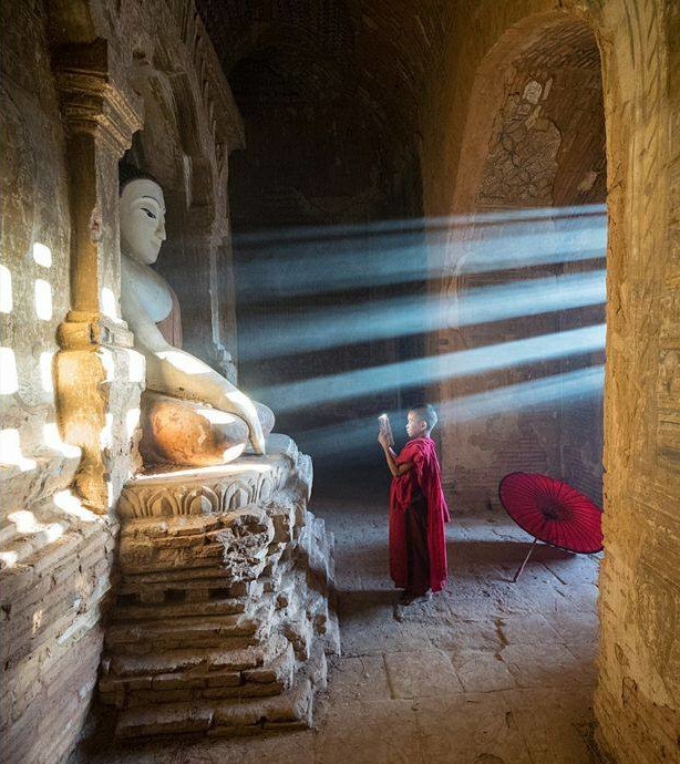 Buda: El Libro Sagrado que Ilumina el Camino Espiritual