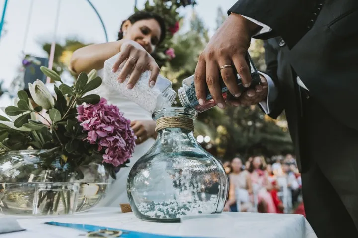 Ceremonia de Arena: Un toque simbólico y original para tu boda