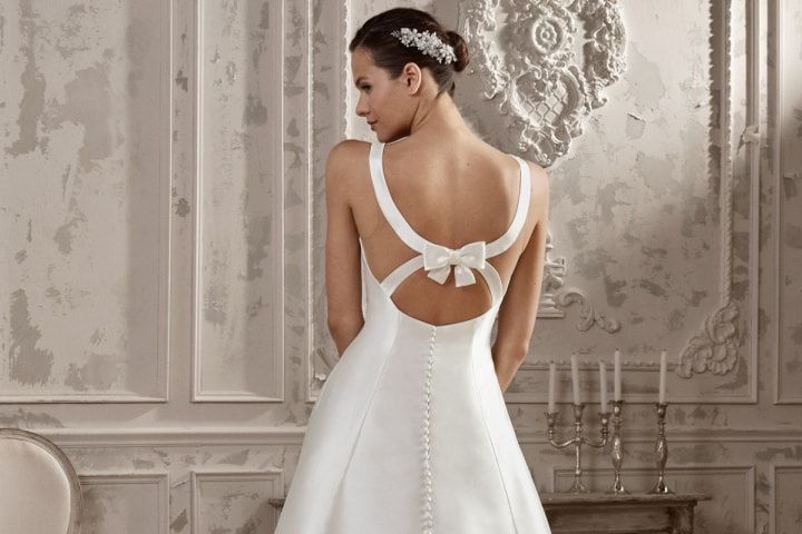 Cómo elegir el escote perfecto para una espalda ancha en tu vestido de novia