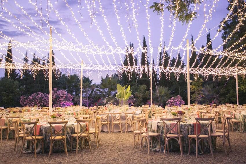 Consejos para una espectacular iluminación en bodas al aire libre