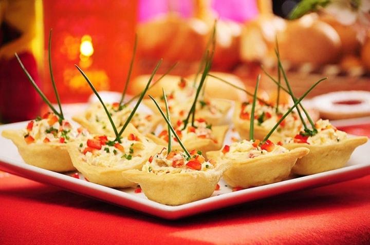 Deliciosas opciones de comida para tu boda civil: ¡Sorprende a tus invitados con exquisitos platos!
