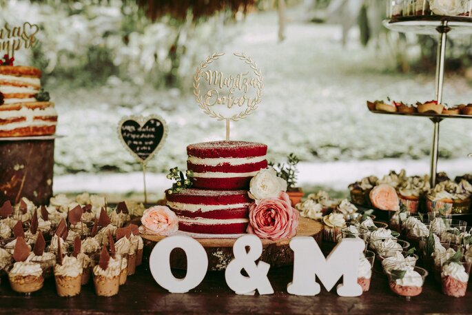 Deliciosas y creativas ideas de mesa de postres para tu boda