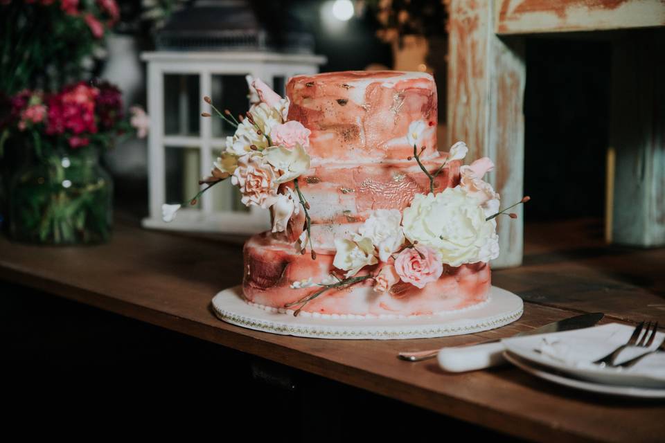 El delicioso catálogo de pasteles para tu boda: ideas y tendencias irresistibles
