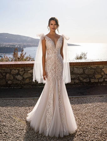 El encanto del escote recto: una elección clásica y elegante para tu vestido de novia