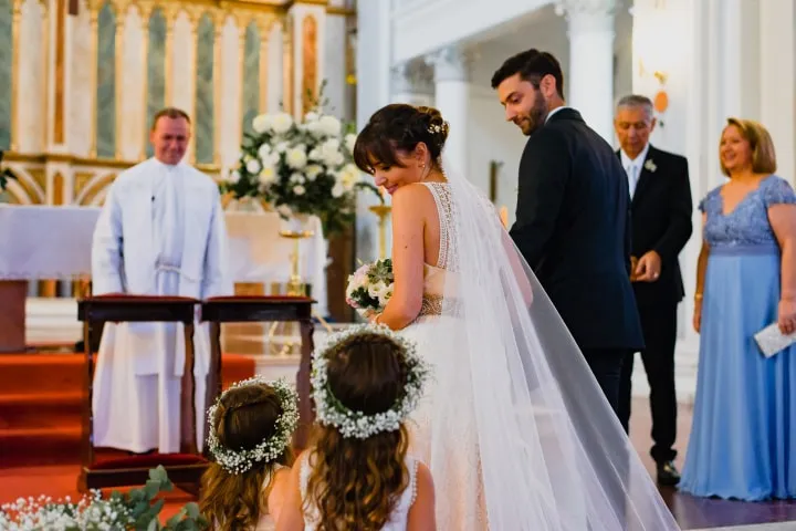 El rol de los pajes en una boda: tradición y encanto en cada paso