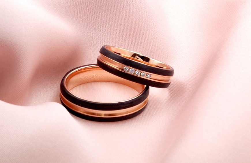 La elegancia y sofisticación de los anillos de oro para tu boda