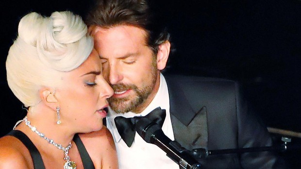 Lady Gaga y su marido: Una historia de amor y estilo en el mundo de las bodas