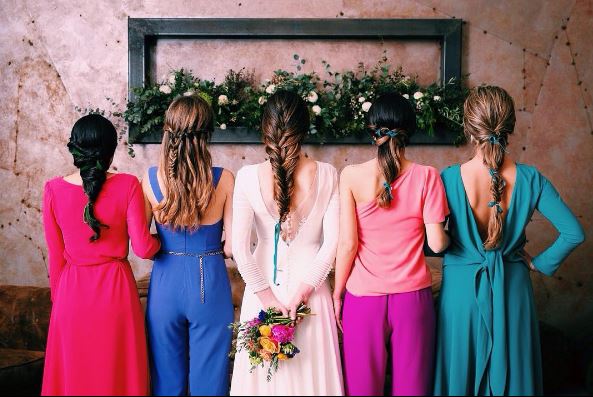 Peinados ideales para lucir con un vestido largo en tu boda