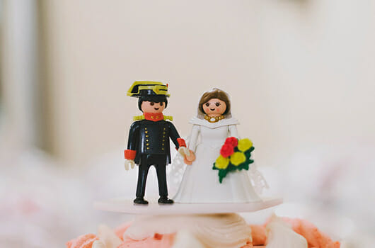 Playmobil novios: una original y divertida opción para decorar tu tarta de bodas