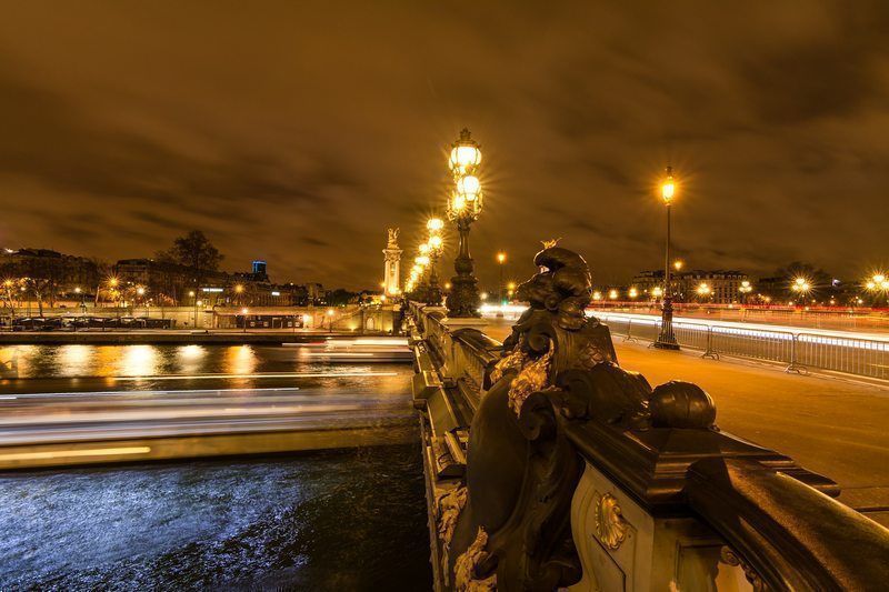 Una experiencia única: Cena en el río Sena, romance a la luz de las estrellas